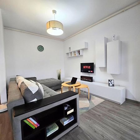 Apartment "Solar 48", Private Parking, One Bedroom Букурещ Екстериор снимка