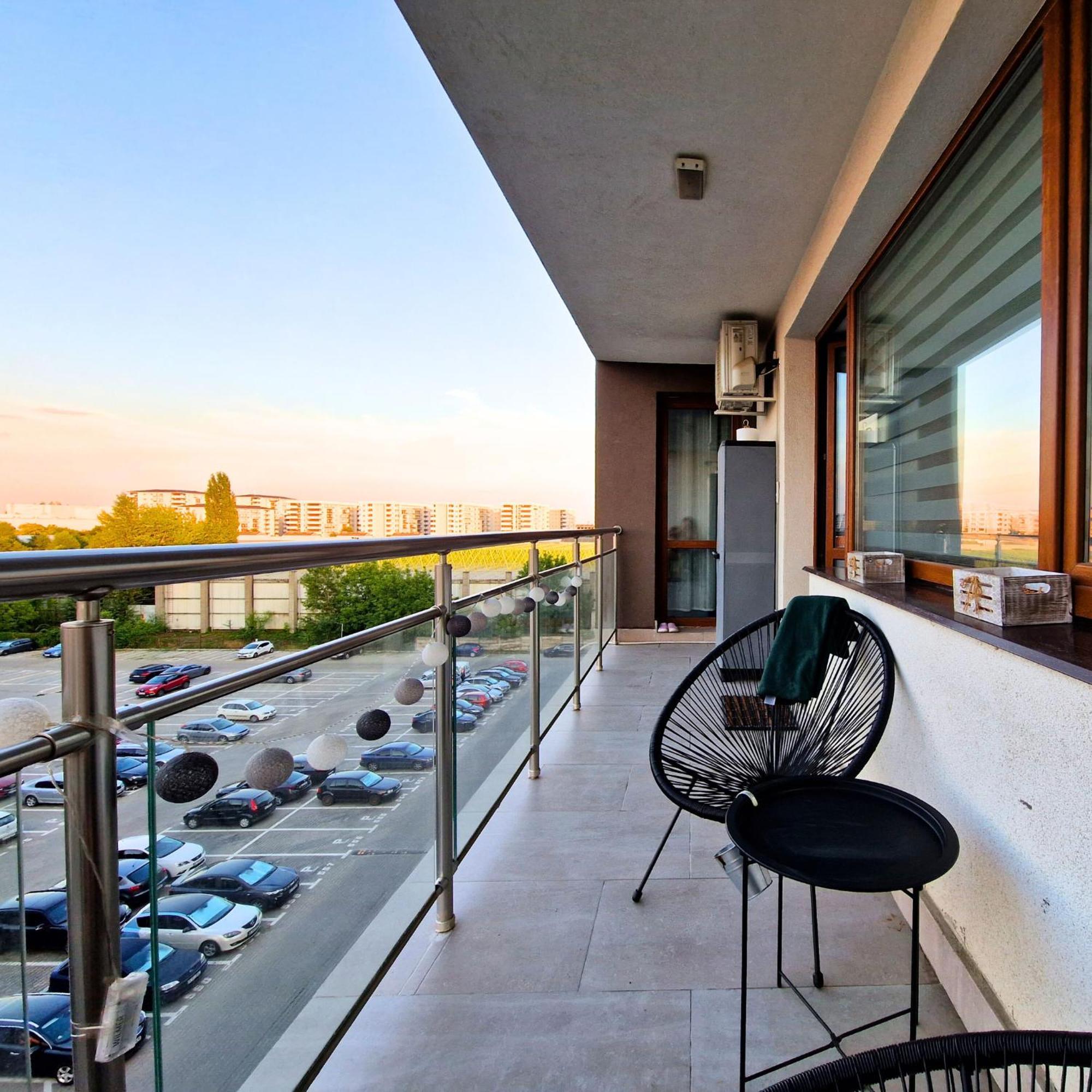 Apartment "Solar 48", Private Parking, One Bedroom Букурещ Екстериор снимка